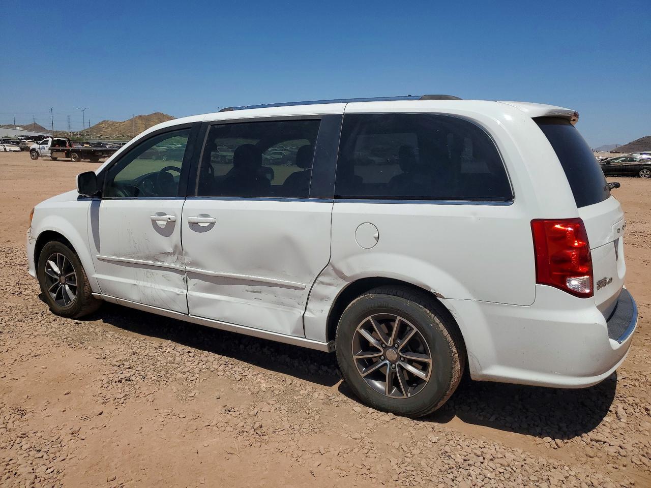 2016 DODGE GRAND CARAVAN SXT — снимка 2