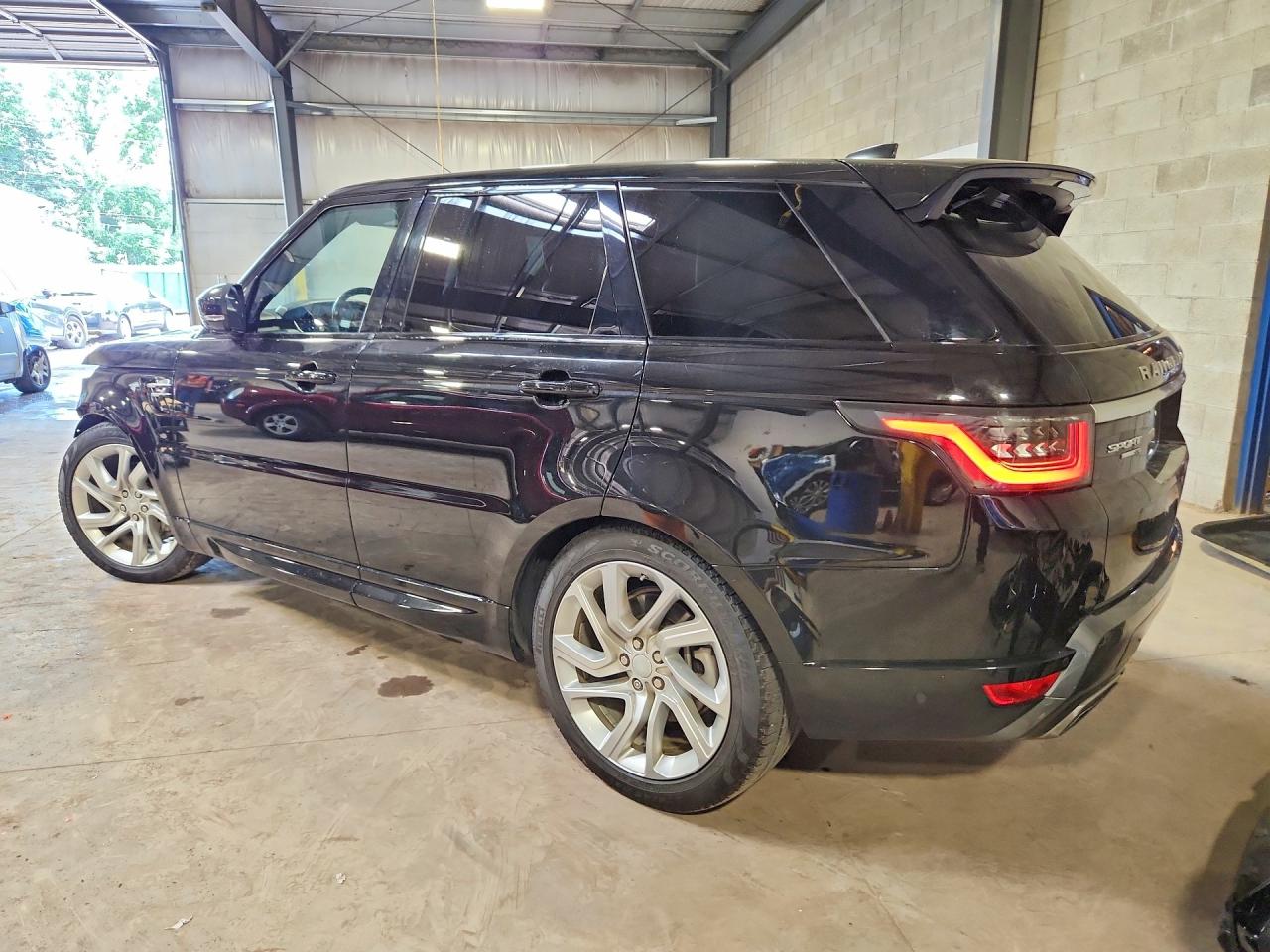 2018 LAND ROVER RANGE ROVER SPORT HSE — снимка 2