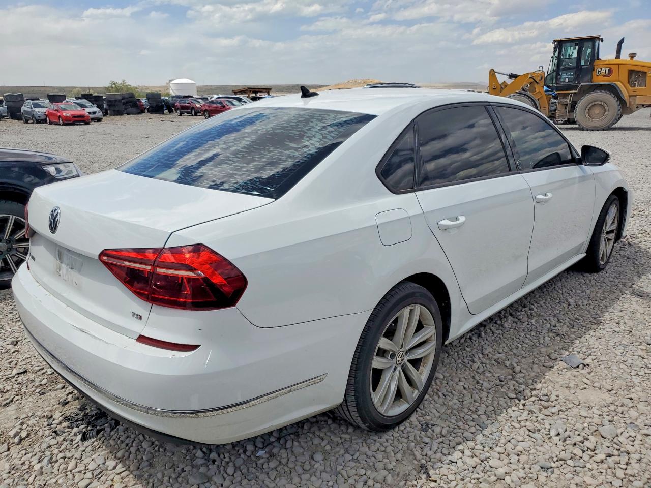 2019 VOLKSWAGEN PASSAT WOLFSBURG — снимка 3