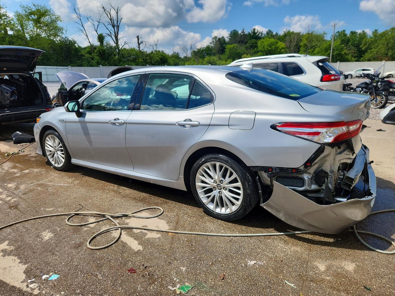 2020 TOYOTA CAMRY XLE — снимка 2