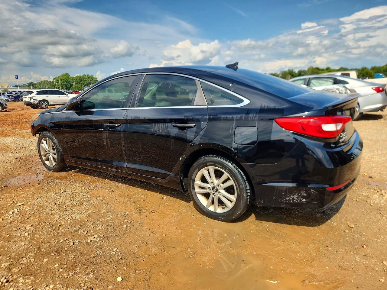 2017 HYUNDAI SONATA SE — снимка 2