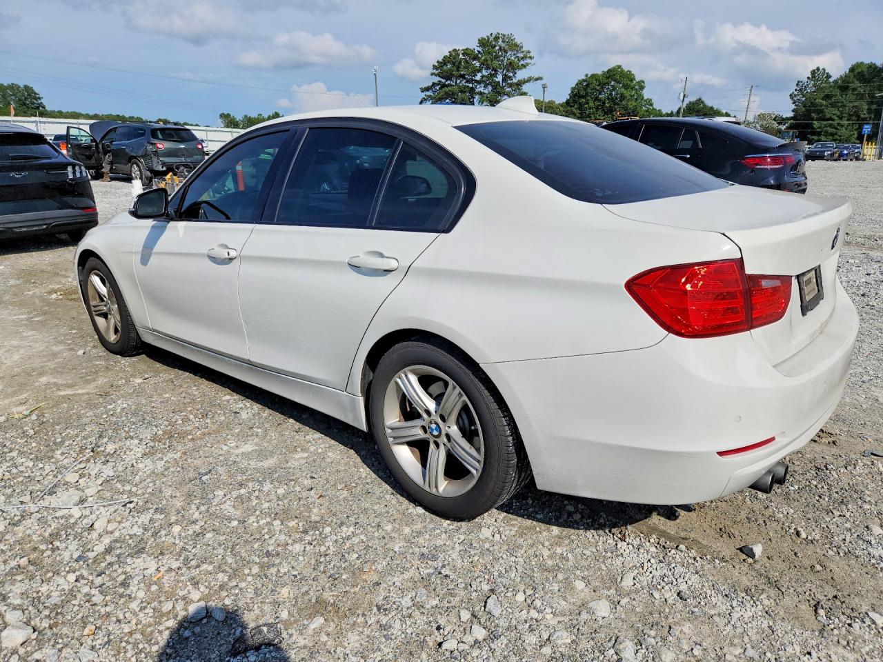 2015 BMW 328 I — снимка 2