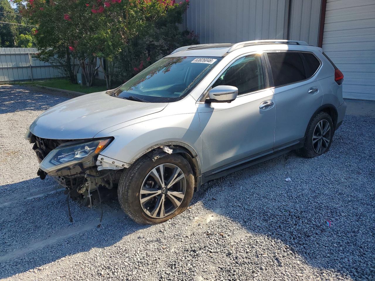 2017 NISSAN ROGUE SL