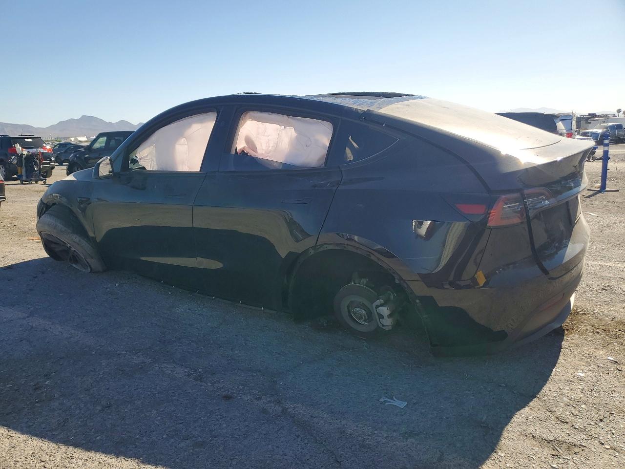 2024 TESLA MODEL Y — снимка 2