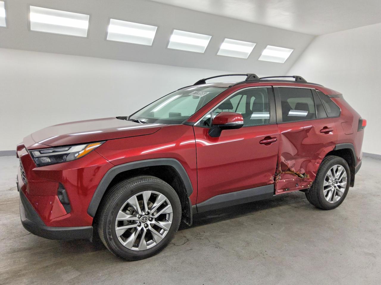 2022 TOYOTA RAV4 XLE PREMIUM