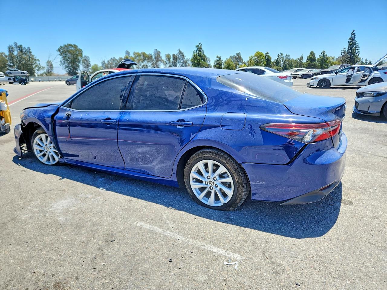 2024 TOYOTA CAMRY LE — снимка 2