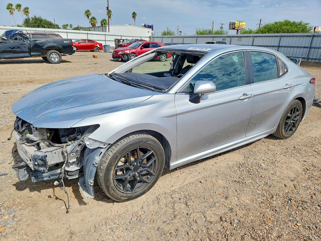 2018 TOYOTA CAMRY SE