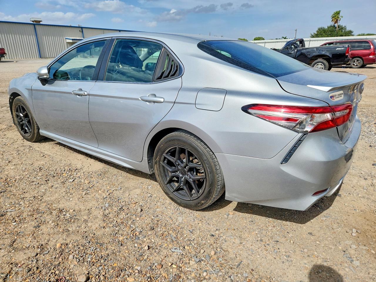 2018 TOYOTA CAMRY SE — снимка 2