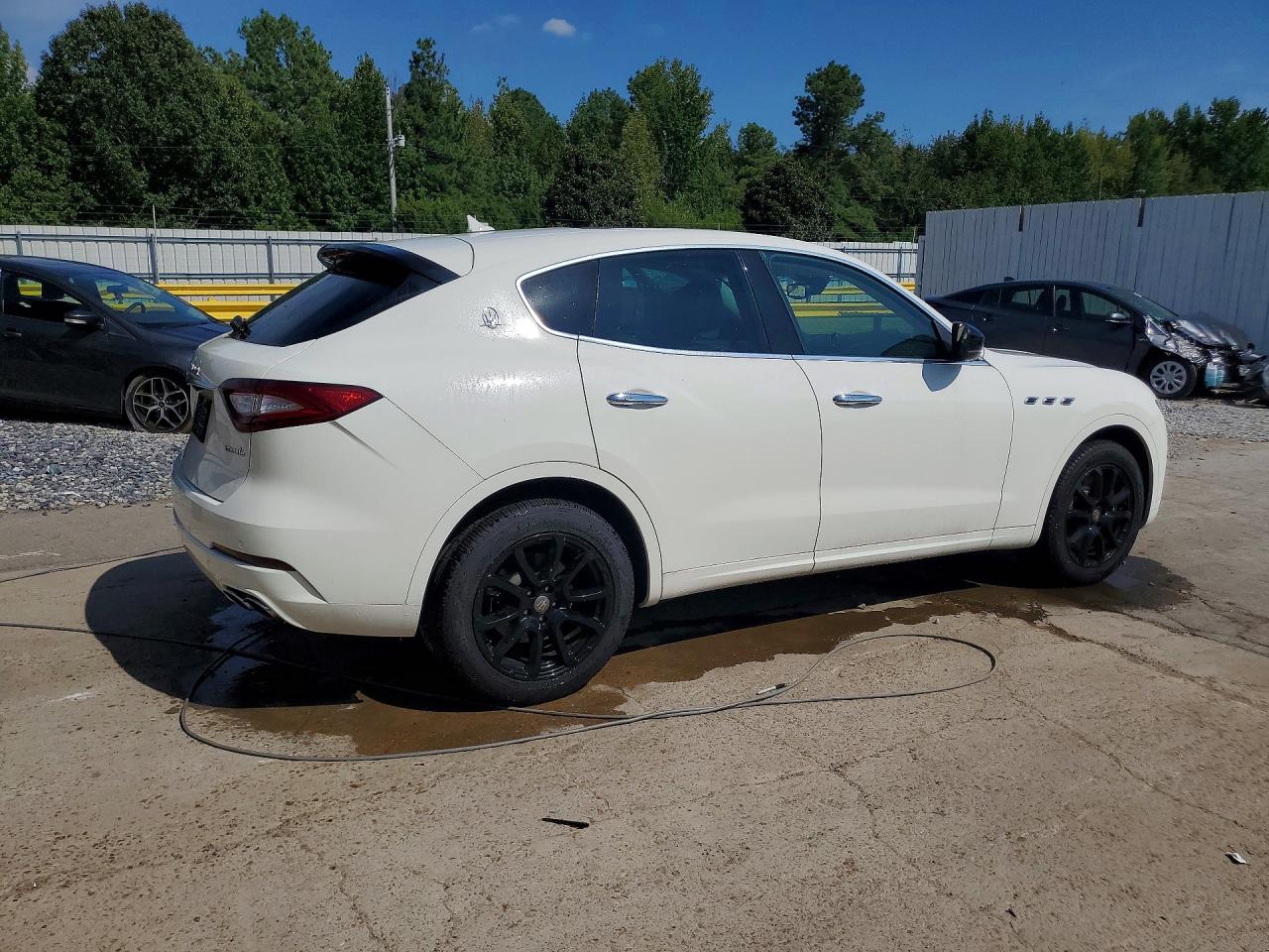 2020 MASERATI LEVANTE S — снимка 3
