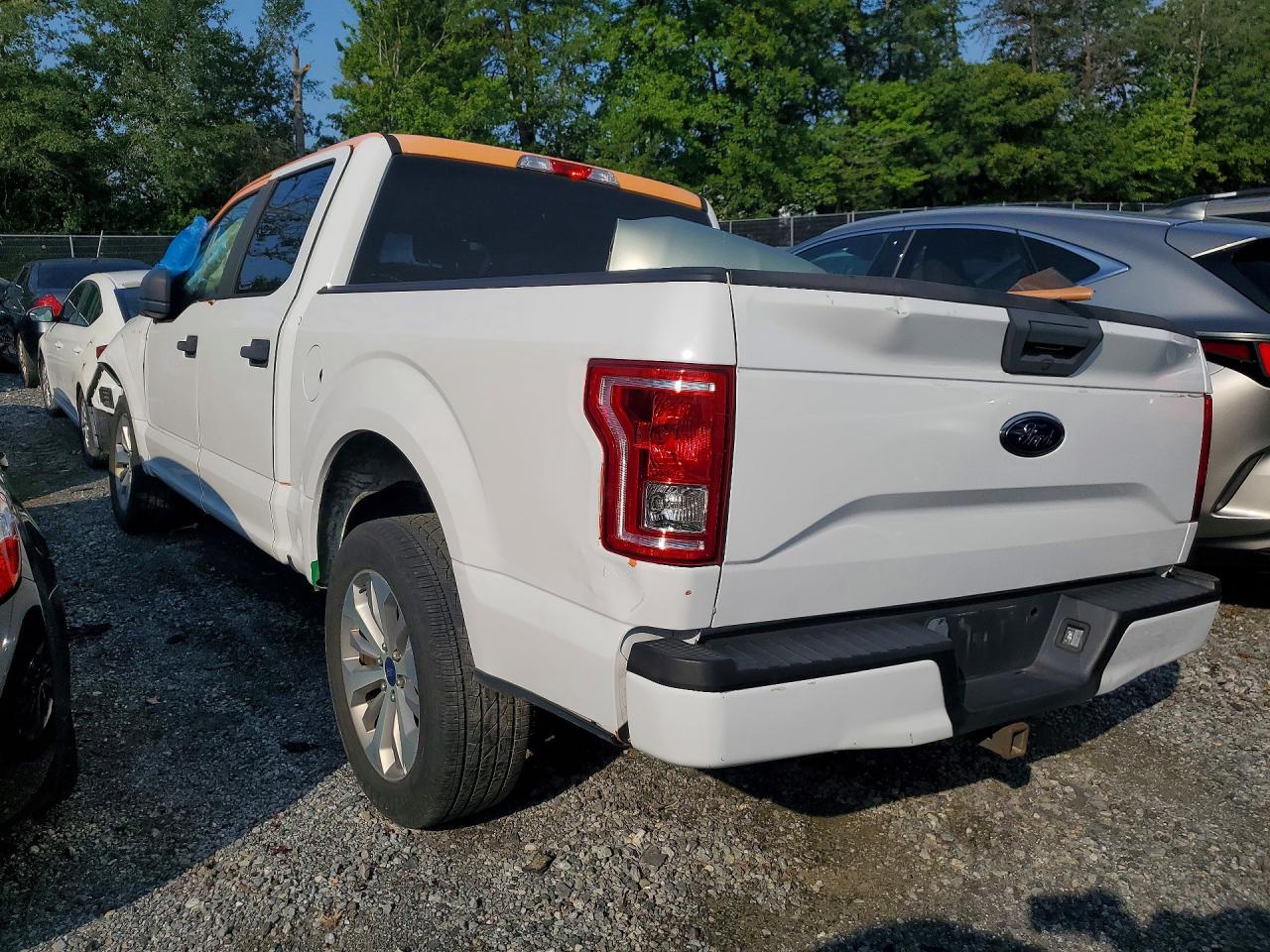 2017 FORD F-150 XLT — снимка 2