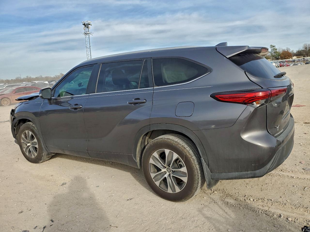 2023 TOYOTA HIGHLANDER L — снимка 2