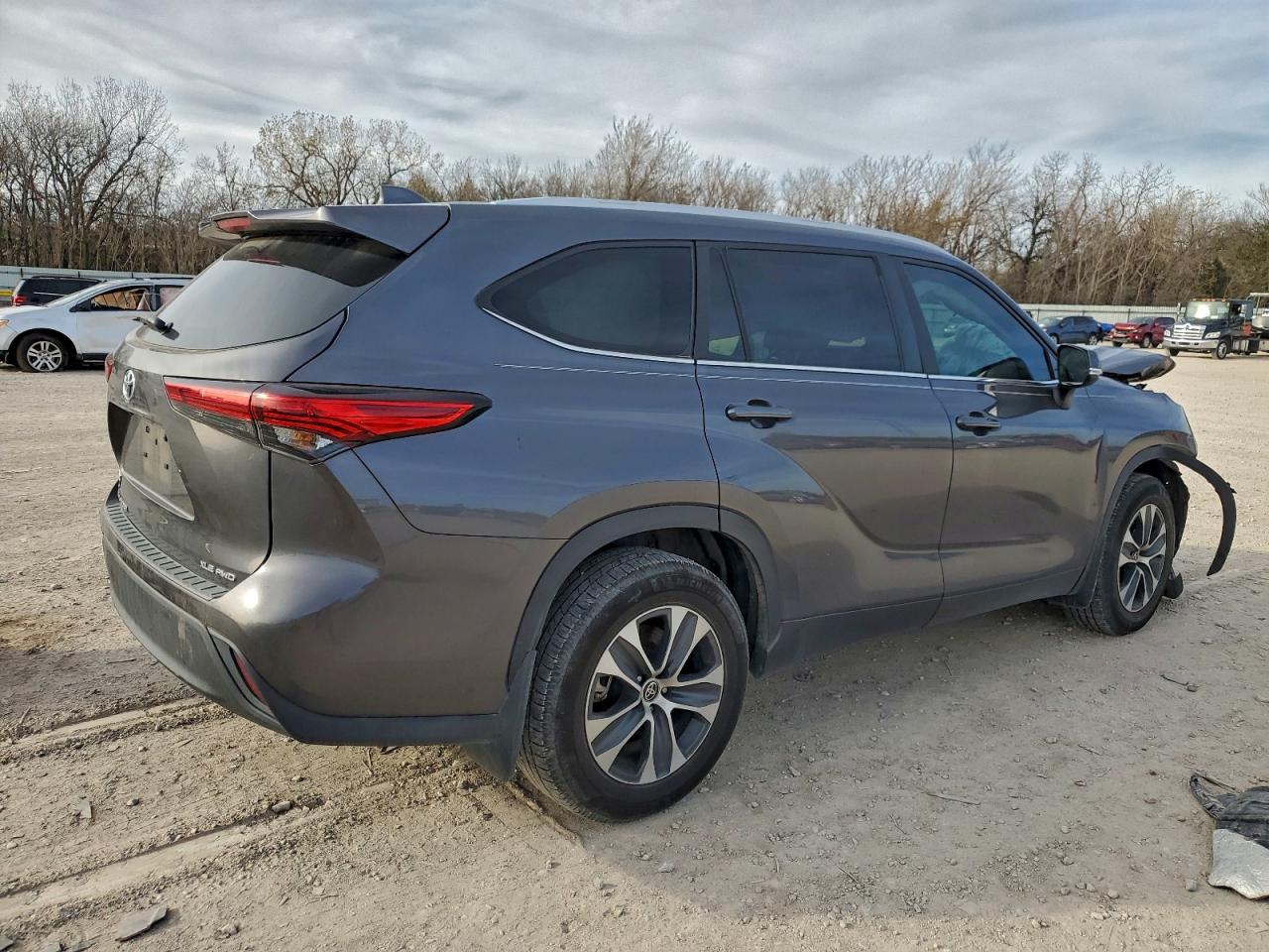 2023 TOYOTA HIGHLANDER L — снимка 3