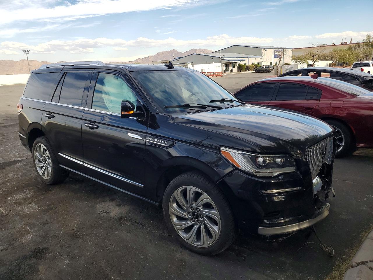 2024 LINCOLN NAVIGATOR RESERVE — снимка 4