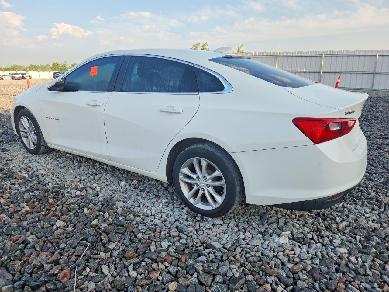 2017 CHEVROLET MALIBU LT — снимка 2