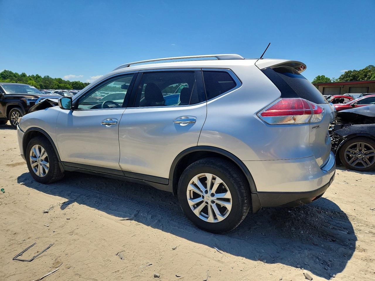 2015 NISSAN ROGUE SV — снимка 2