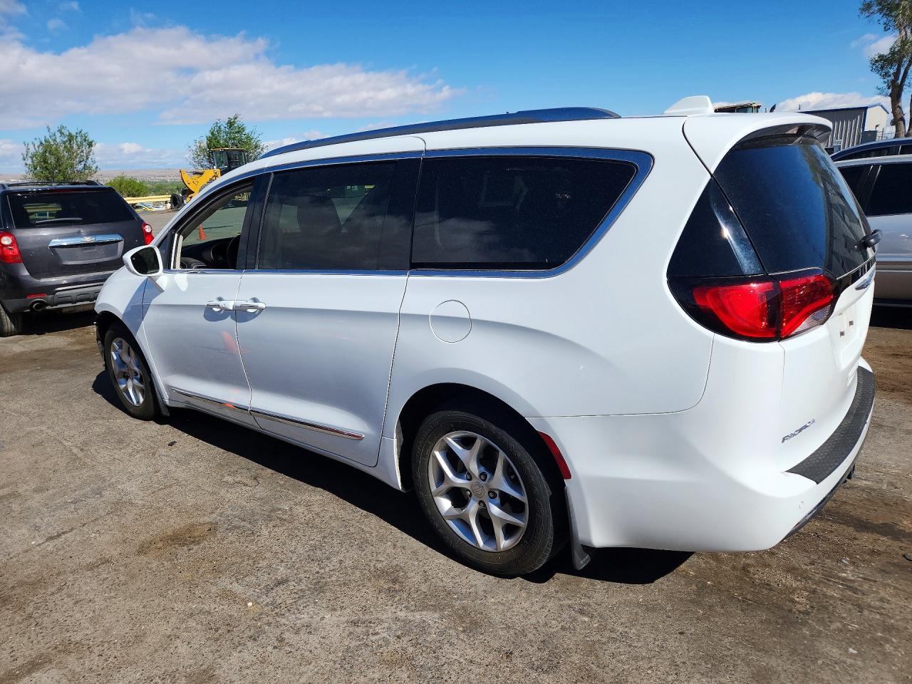 2018 CHRYSLER PACIFICA TOURING L PLUS — снимка 2
