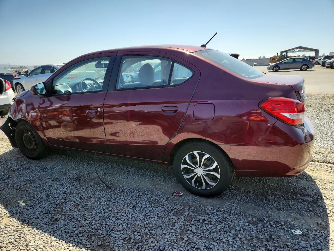 2017 MITSUBISHI MIRAGE G4 ES — снимка 2