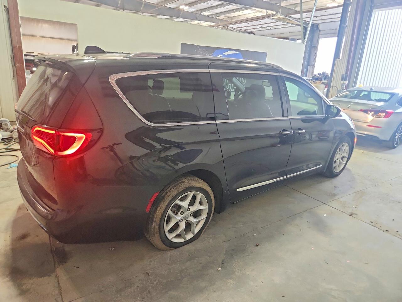 2018 CHRYSLER PACIFICA TOURING L PLUS — снимка 3