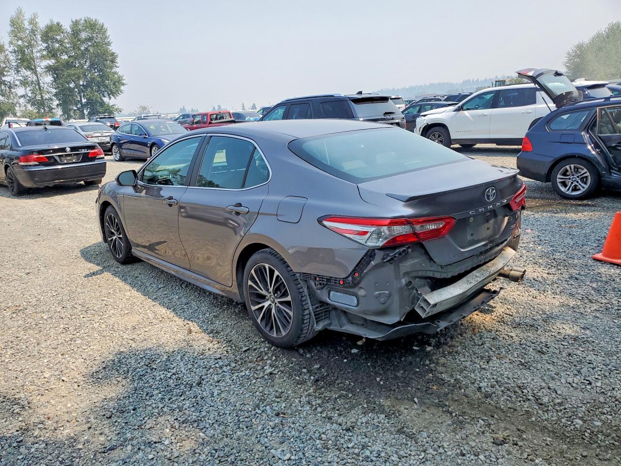 2018 TOYOTA CAMRY SE — снимка 2