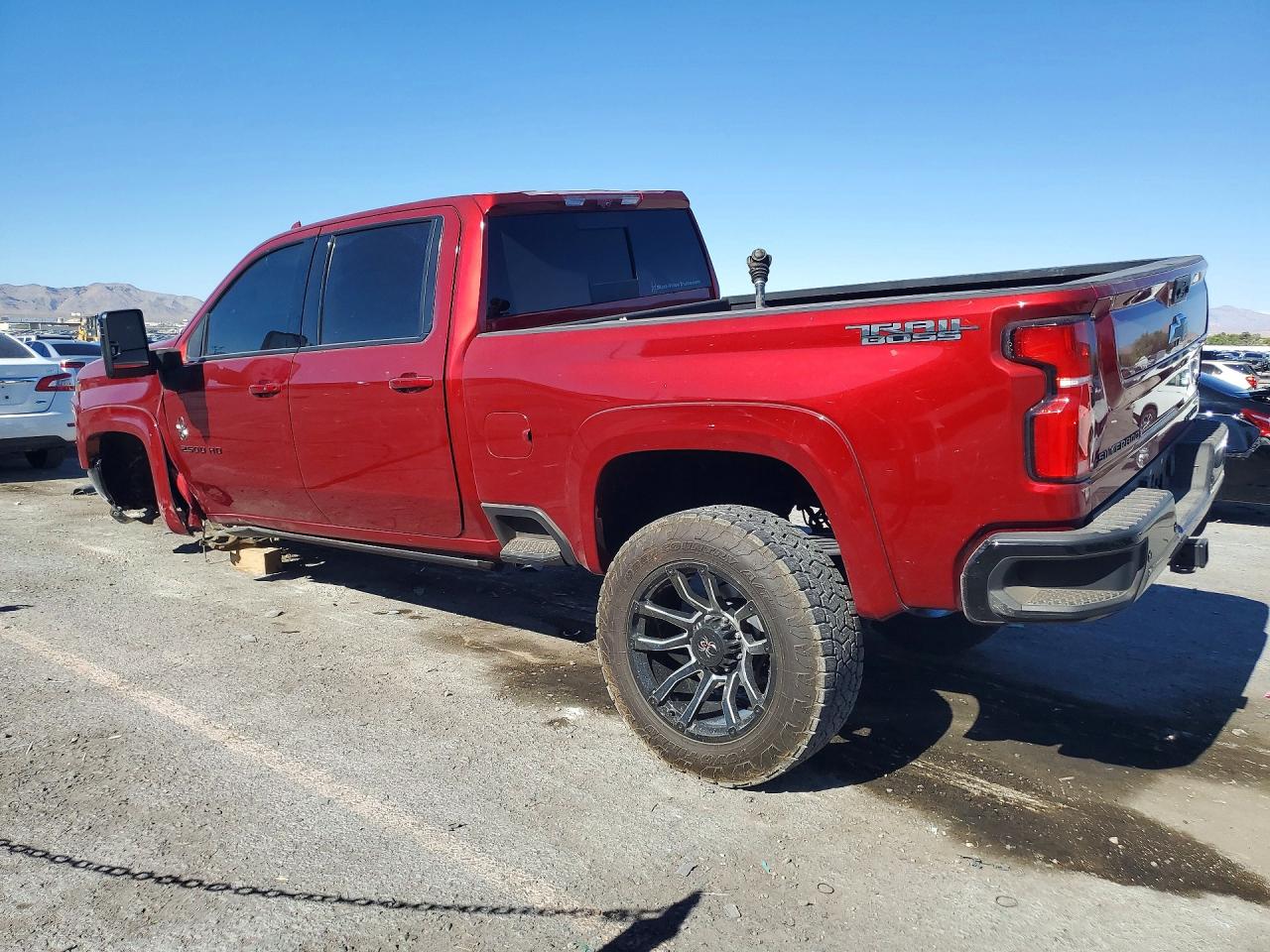 2025 CHEVROLET SILVERADO K2500 HEAVY DUTY LTZ — снимка 2