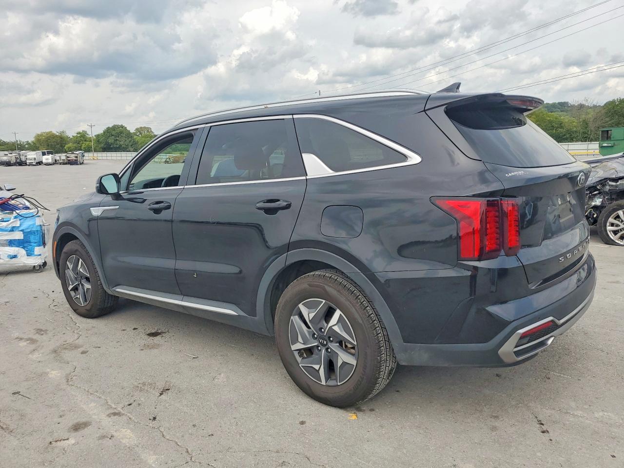 2021 KIA SORENTO S — снимка 2