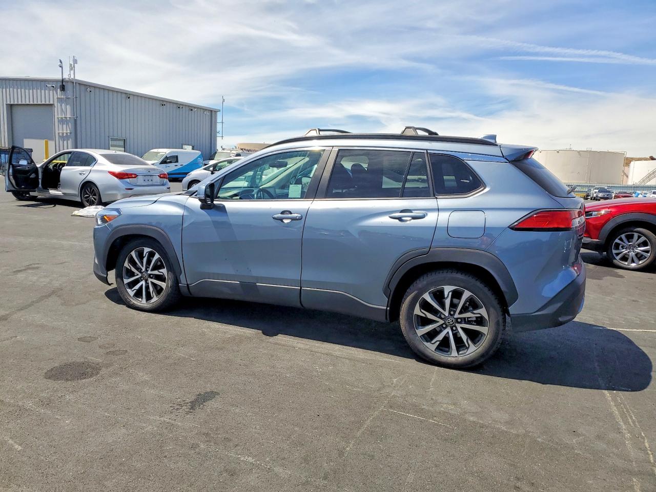 2022 TOYOTA COROLLA CROSS XLE — снимка 2