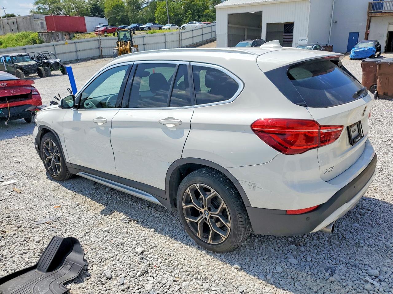2021 BMW X1 XDRIVE28I — снимка 2