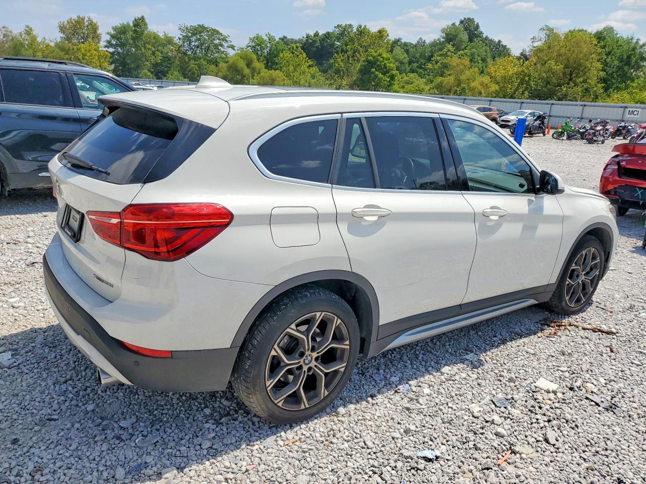 2021 BMW X1 XDRIVE28I — снимка 3