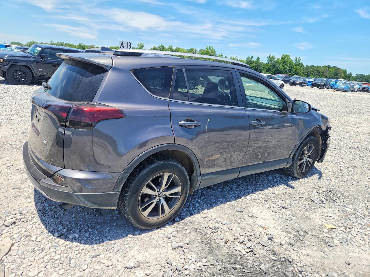 2017 TOYOTA RAV4 XLE — снимка 3