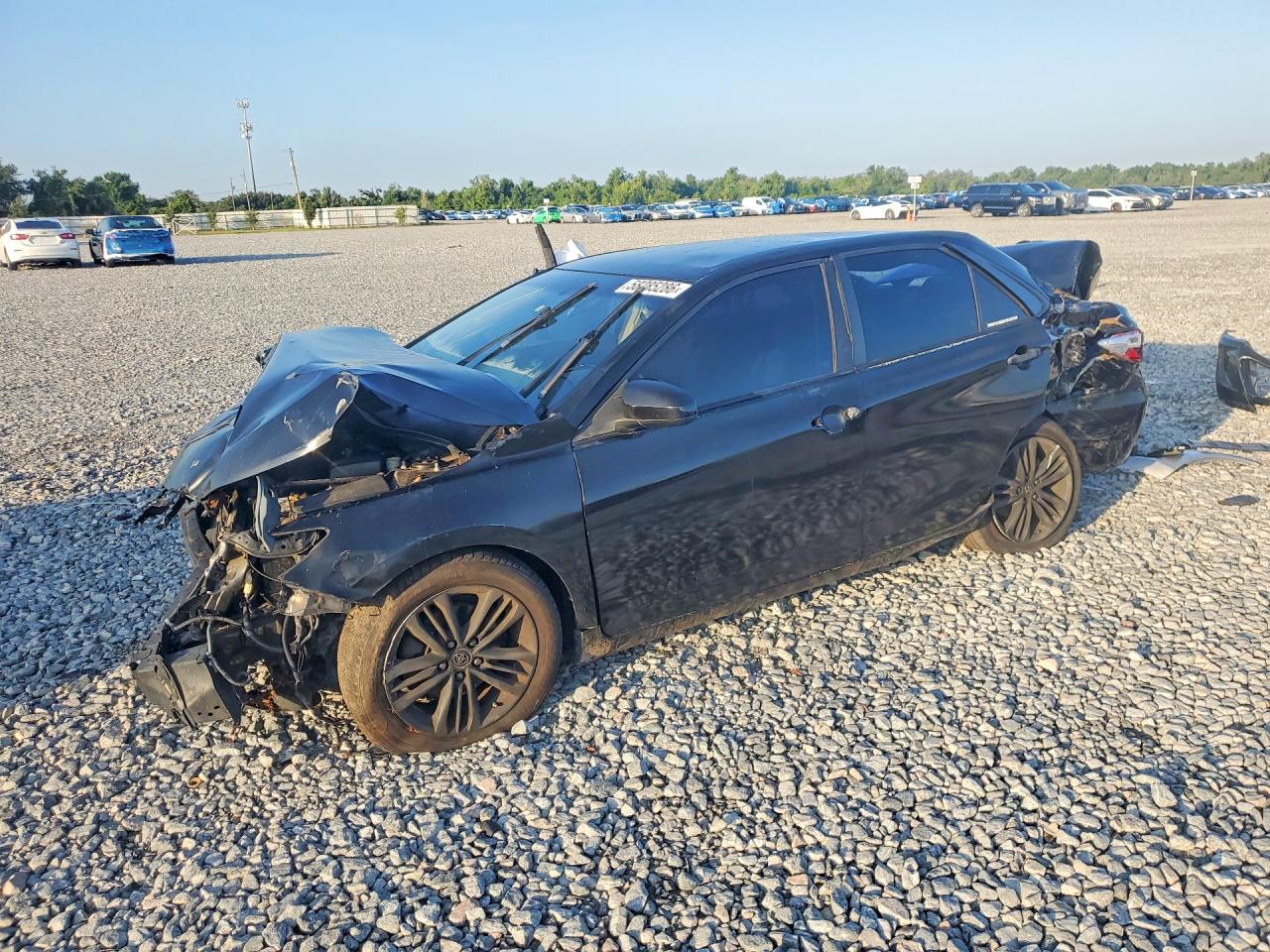 2015 TOYOTA CAMRY SE