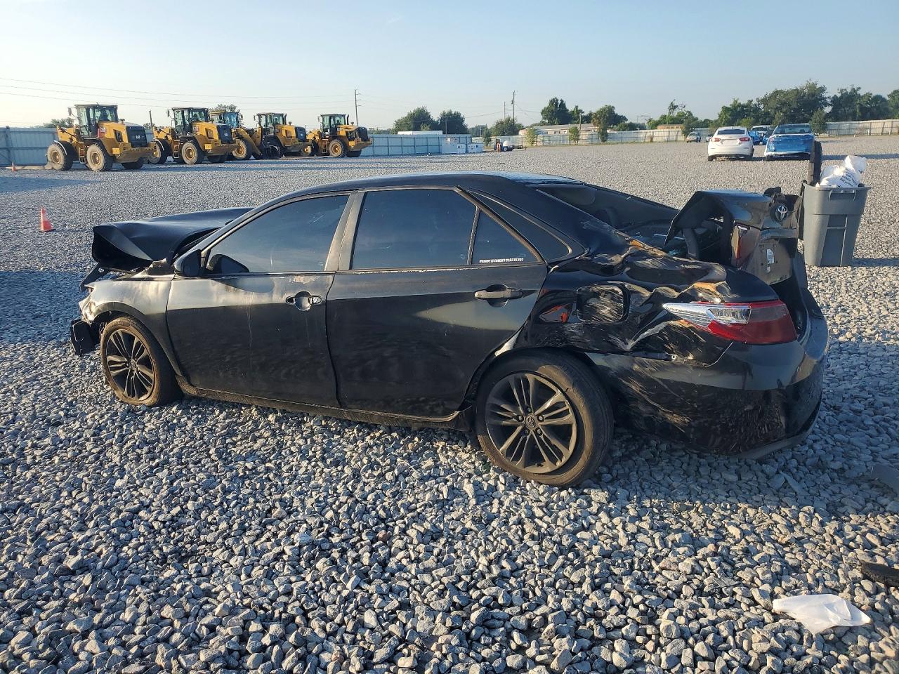 2015 TOYOTA CAMRY SE — снимка 2