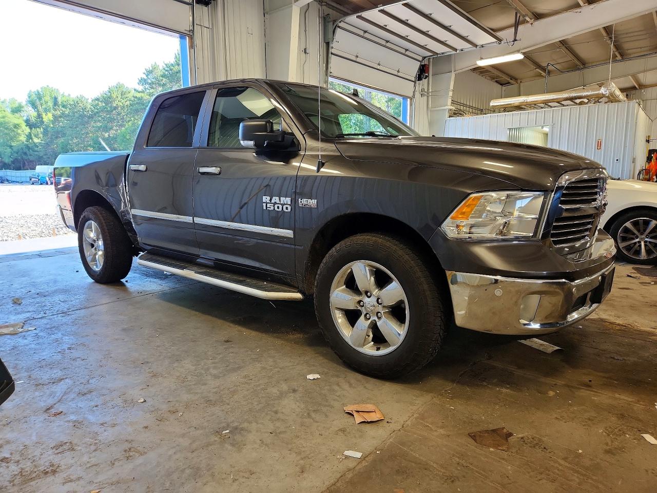 2016 RAM 1500 SLT — снимка 4