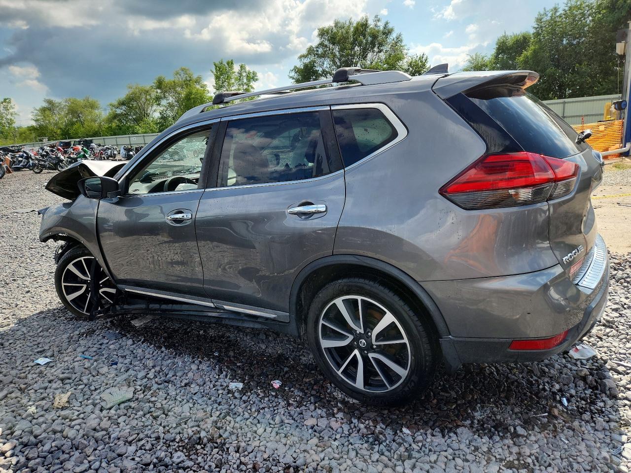2017 NISSAN ROGUE SL — снимка 2
