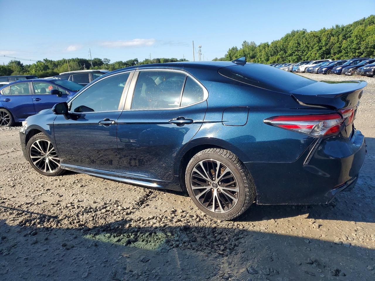 2019 TOYOTA CAMRY SE — снимка 2