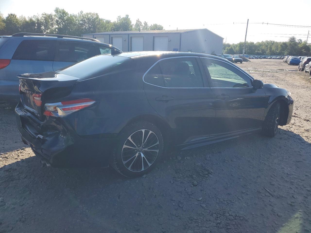 2019 TOYOTA CAMRY SE — снимка 3