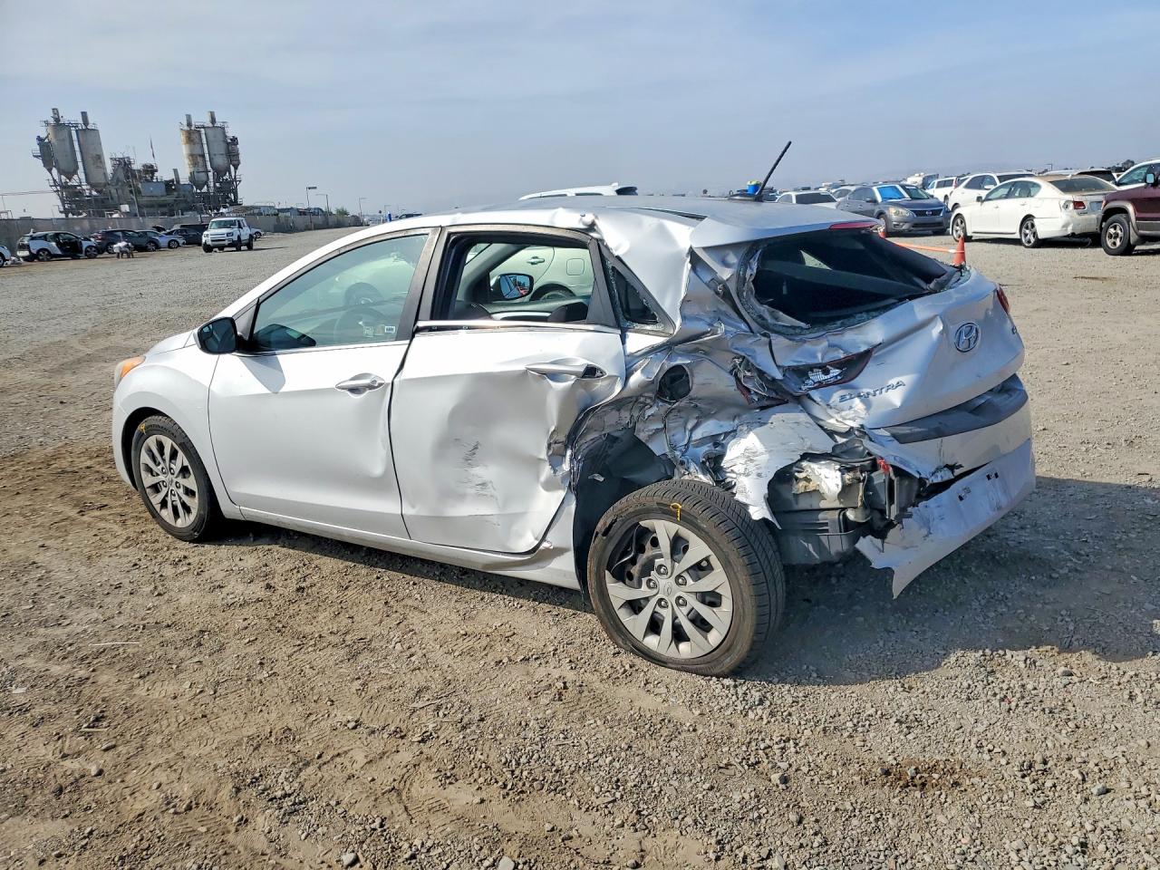 2016 HYUNDAI ELANTRA GT BASE — снимка 2