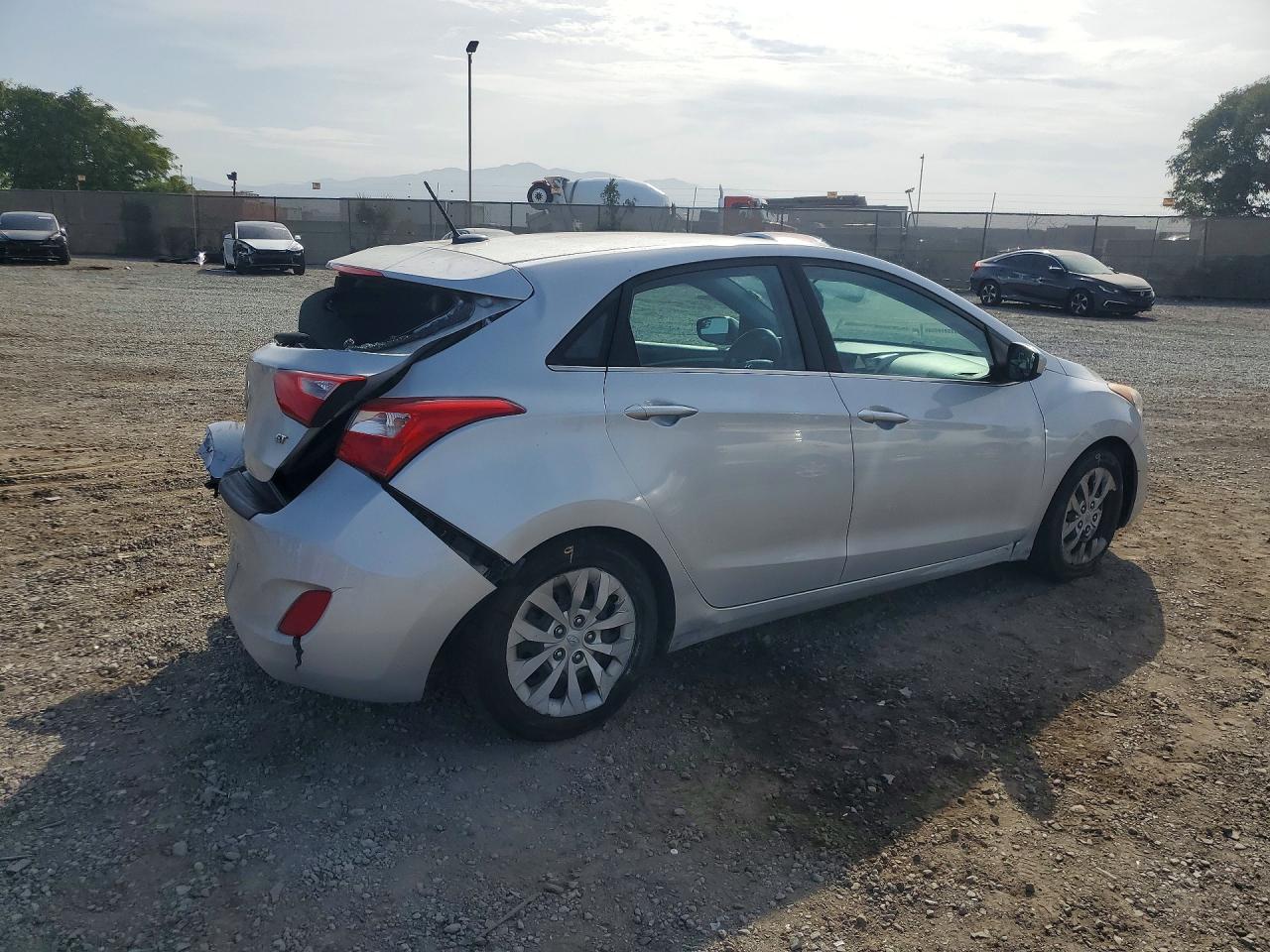 2016 HYUNDAI ELANTRA GT BASE — снимка 3