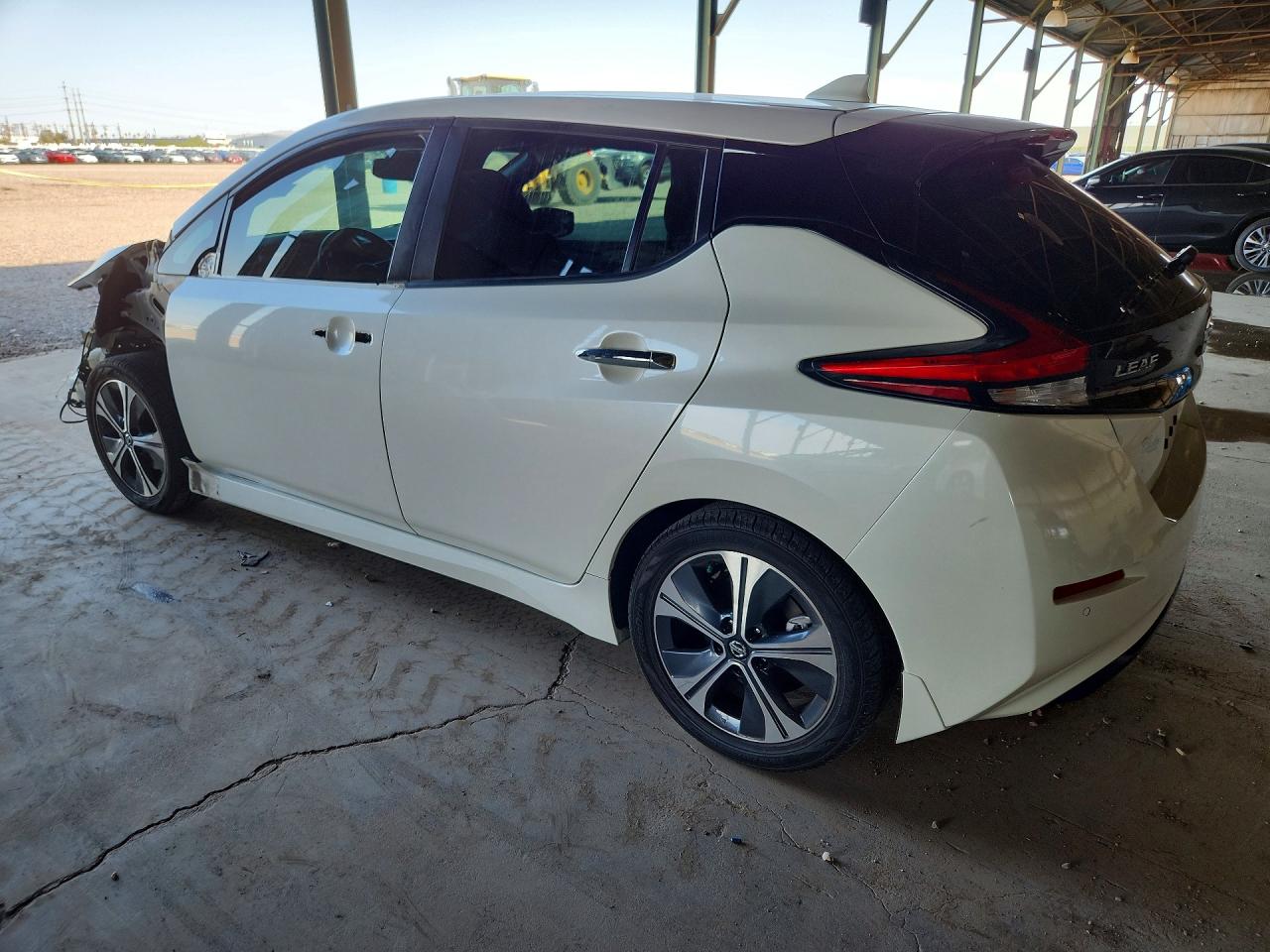 2020 NISSAN LEAF SV — снимка 2