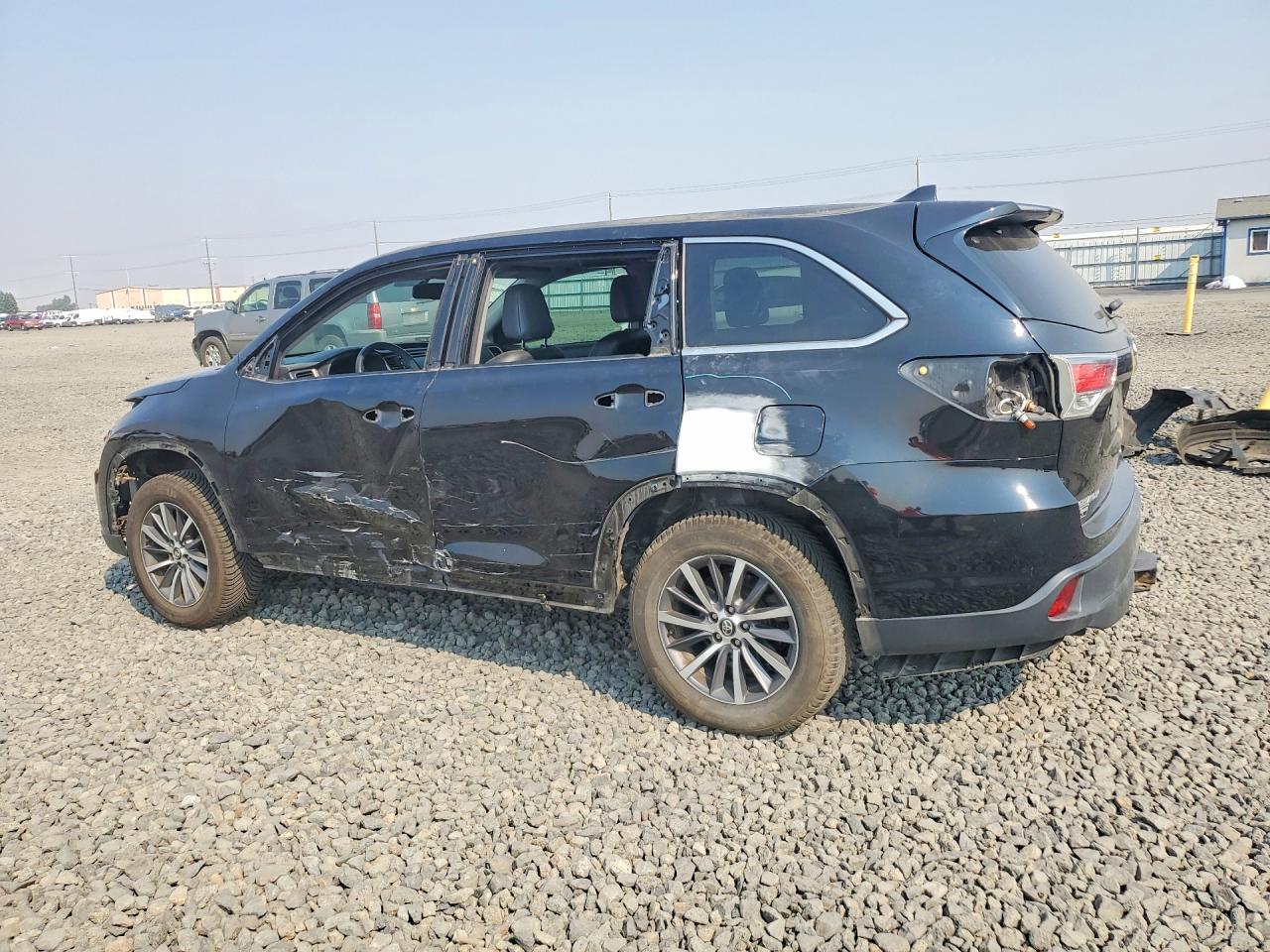 2015 TOYOTA HIGHLANDER XLE — снимка 2
