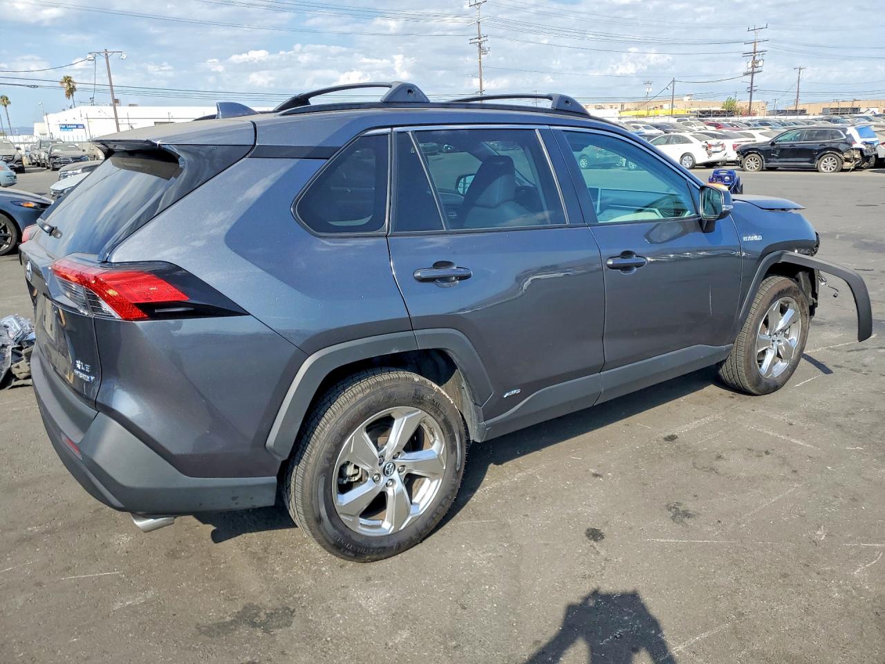 2021 TOYOTA RAV4 HYBRID XLE PREMIUM — снимка 3