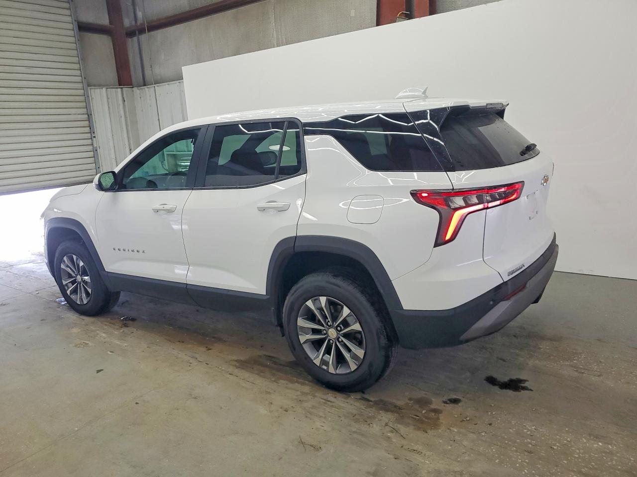 2026 CHEVROLET EQUINOX LT — снимка 2