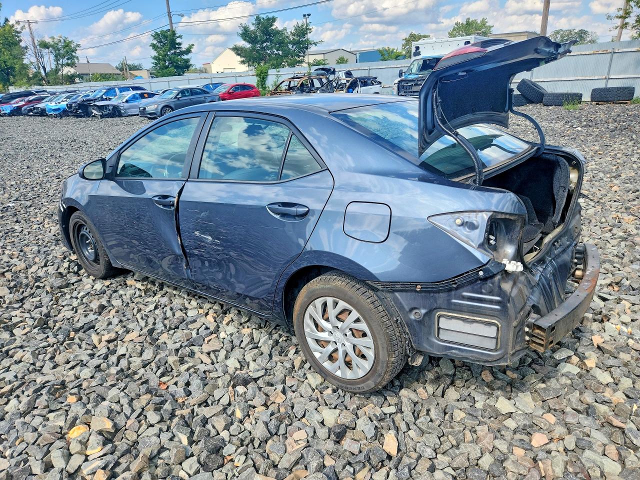 2017 TOYOTA COROLLA LE — снимка 2
