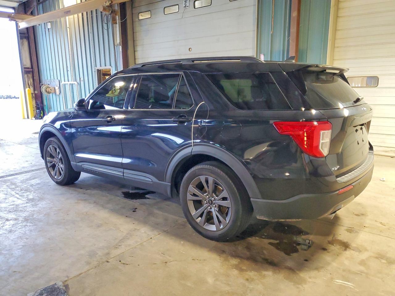 2022 FORD EXPLORER XLT — снимка 2