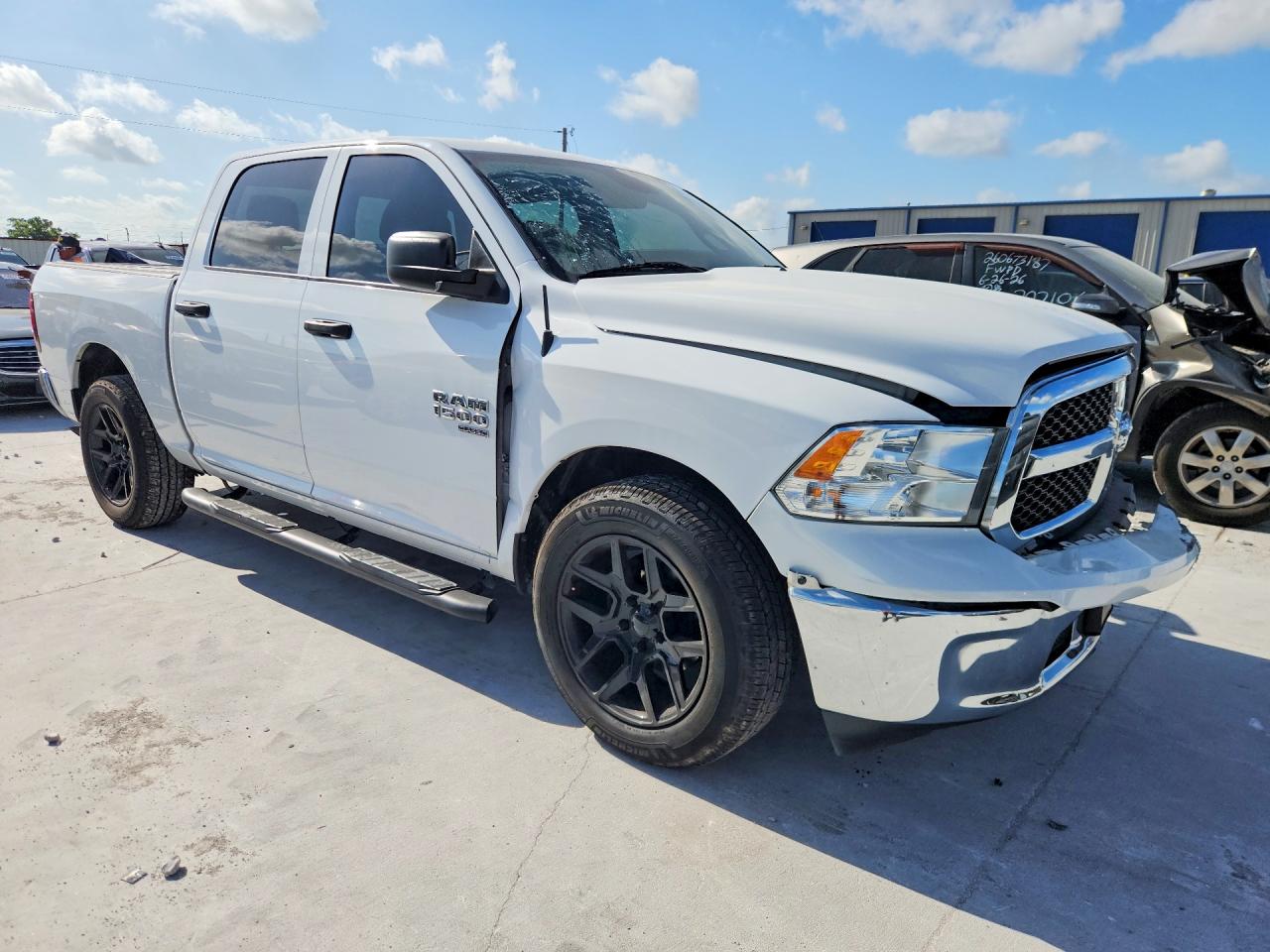 2022 RAM 1500 CLASSIC SLT — снимка 4