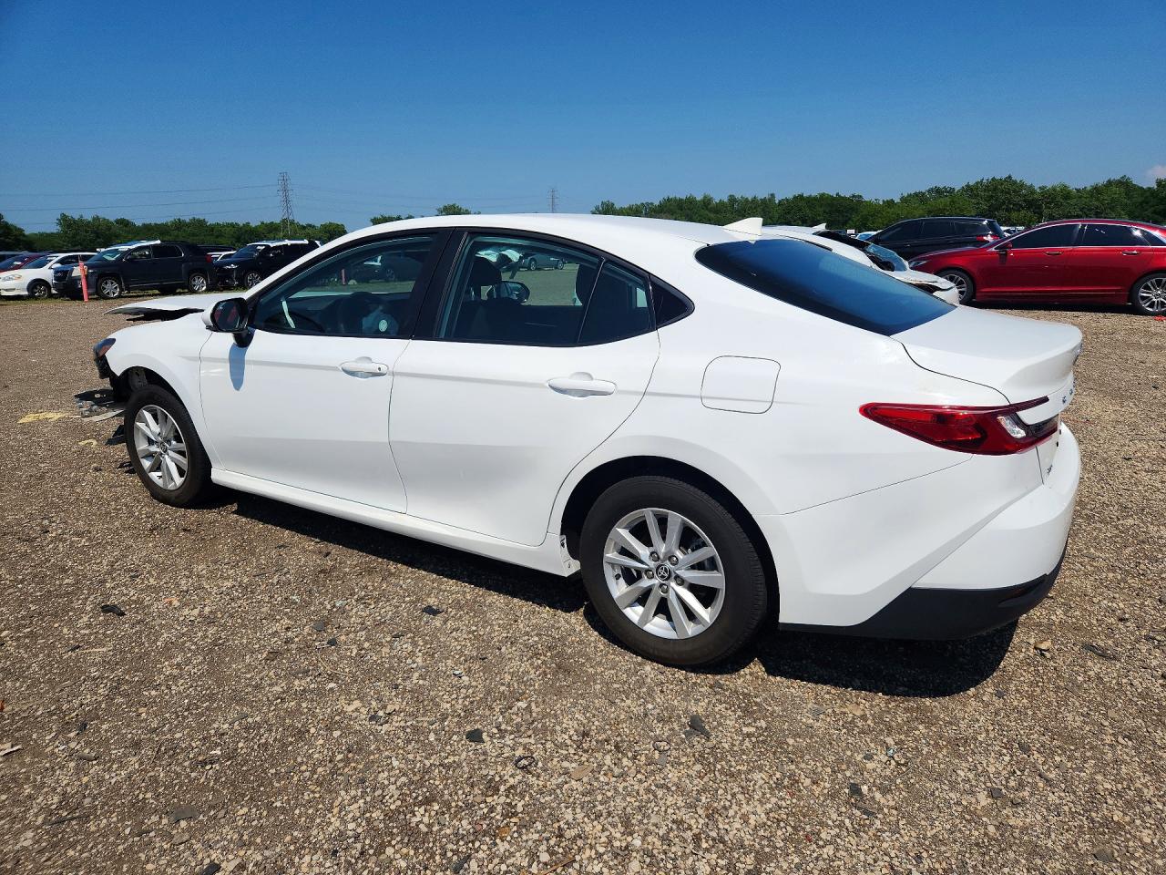 2025 TOYOTA CAMRY LE — снимка 2