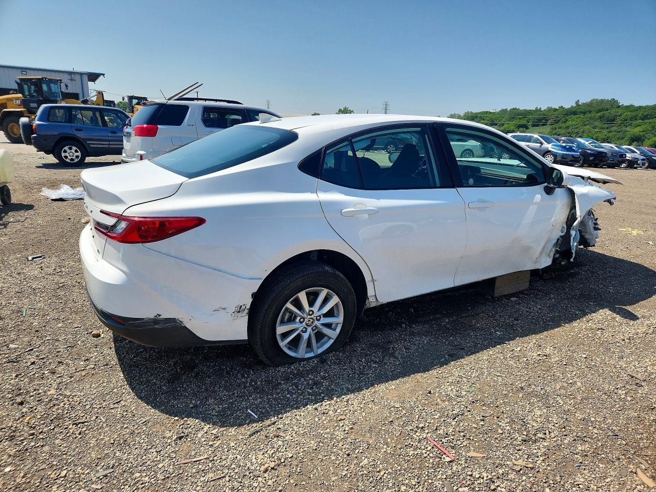 2025 TOYOTA CAMRY LE — снимка 3