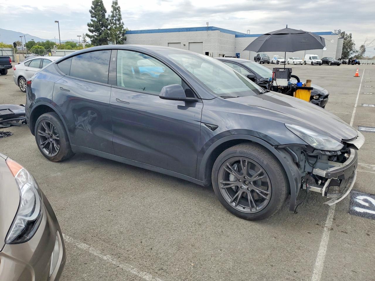 2025 TESLA MODEL Y — снимка 4