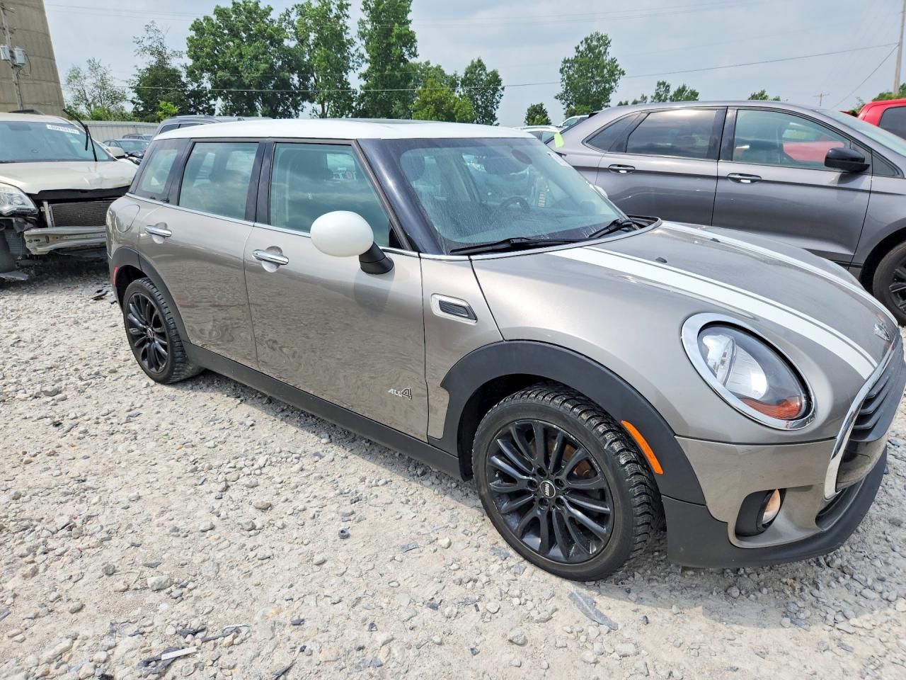 2017 MINI COOPER CLUBMAN ALL4 — снимка 4