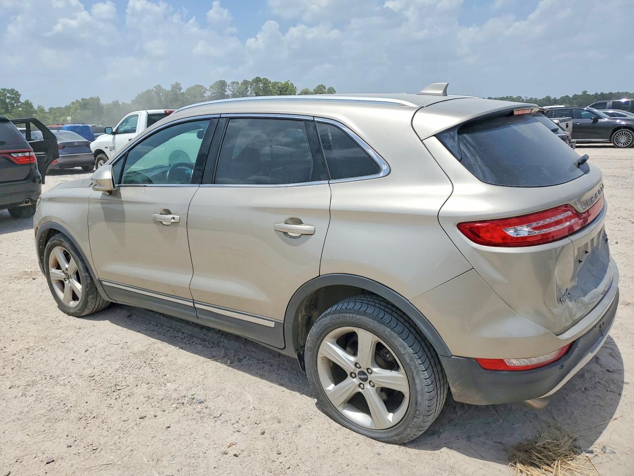 2015 LINCOLN MKC — снимка 2