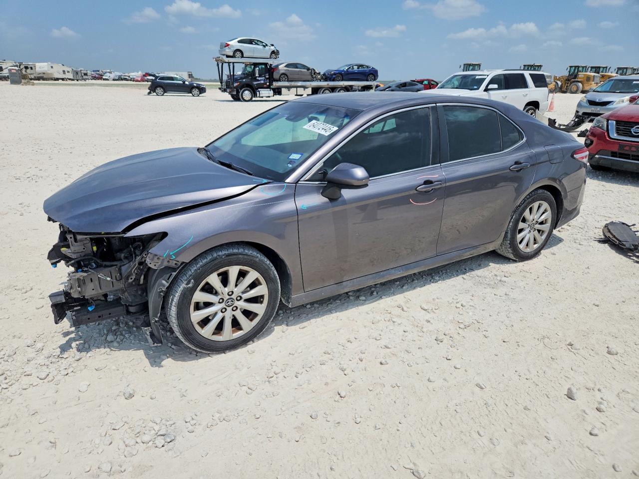 2018 TOYOTA CAMRY LE